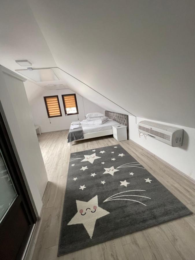 Apartelim Manastirea Humorului Exterior photo